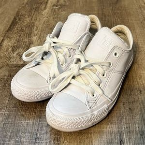 ❌sold❌ White leather converse
